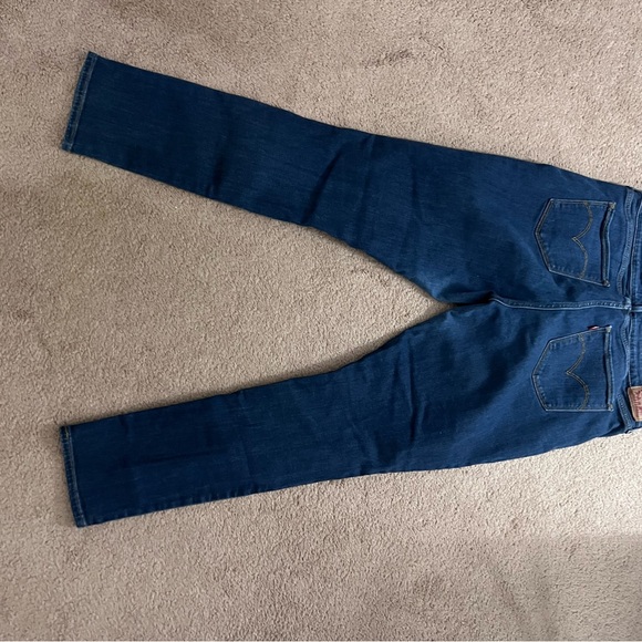 Levi 721 High Rise Skinny Jeans - Picture 2 of 3